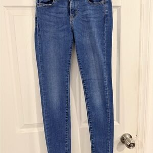 710 Levi’s Classic Blue Women's Jeans